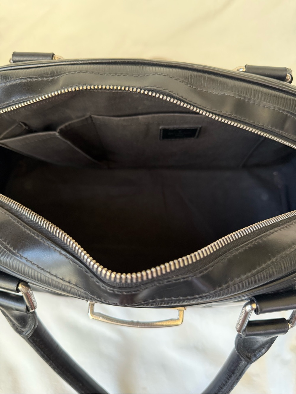 Louis Vuitton Montaigne GM Vintage Bag in Epi Leather - Picture 15 of 16